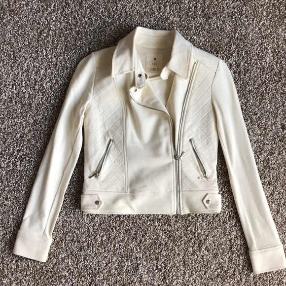 *NWOT* Off-White Stylish Jacket - Picture 1 of 5